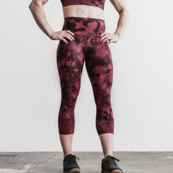 NWT NOBULL High-Rise Matte Crop Tight Lava and Black Tie Dye Size M - Picture 1 of 9